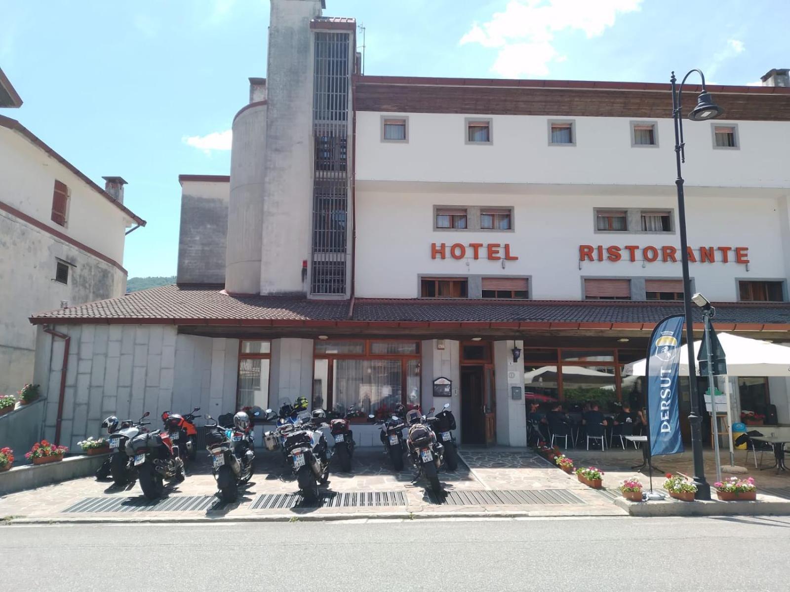Bike & Bikers Hotel Restaurant Ампецо Екстериор снимка
