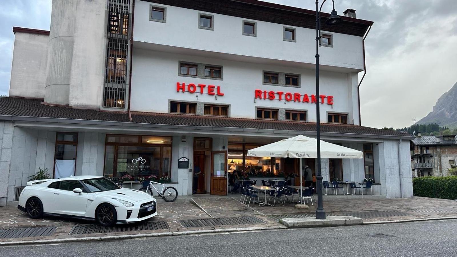 Bike & Bikers Hotel Restaurant Ампецо Екстериор снимка