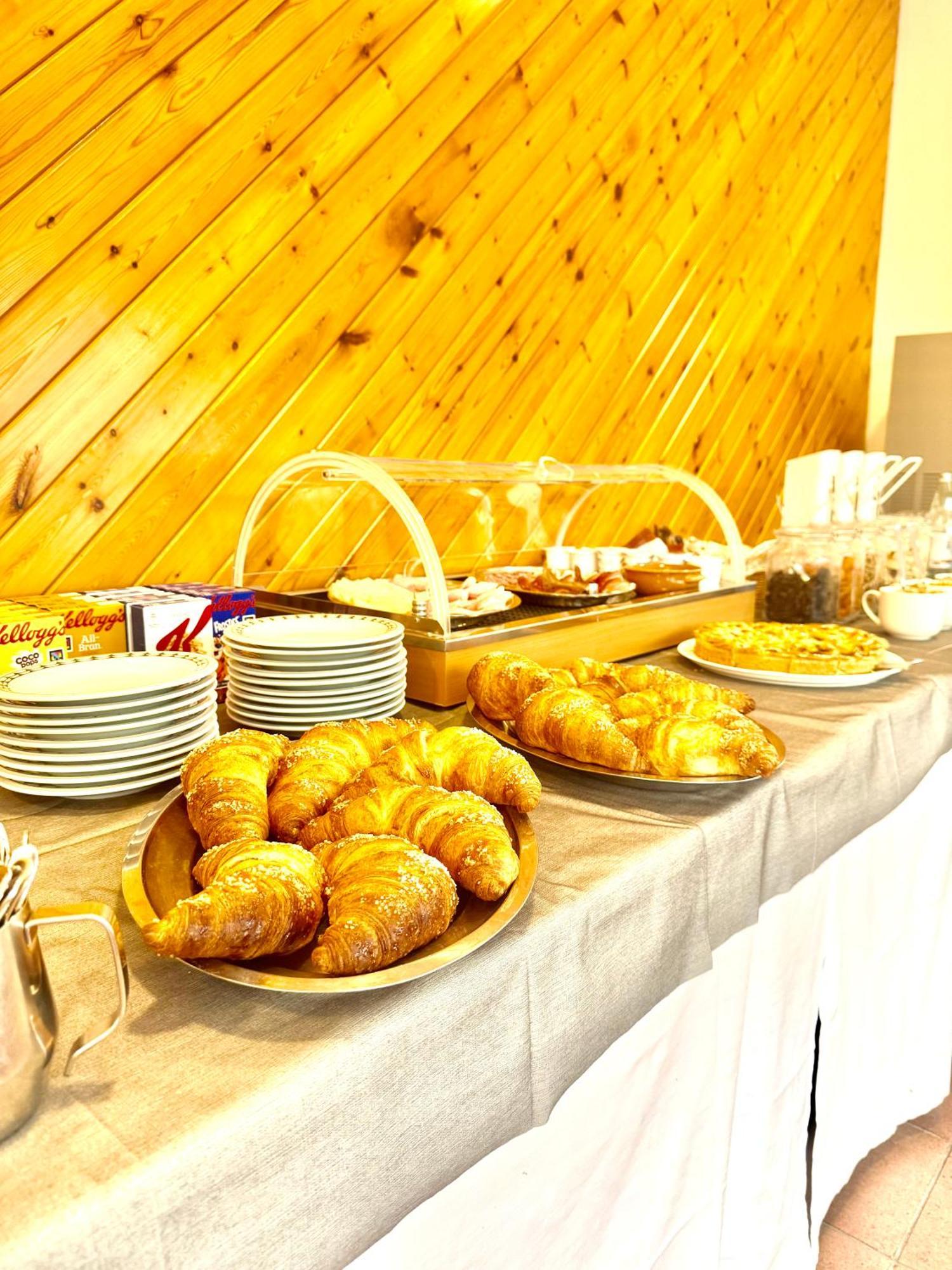 Bike & Bikers Hotel Restaurant Ампецо Екстериор снимка