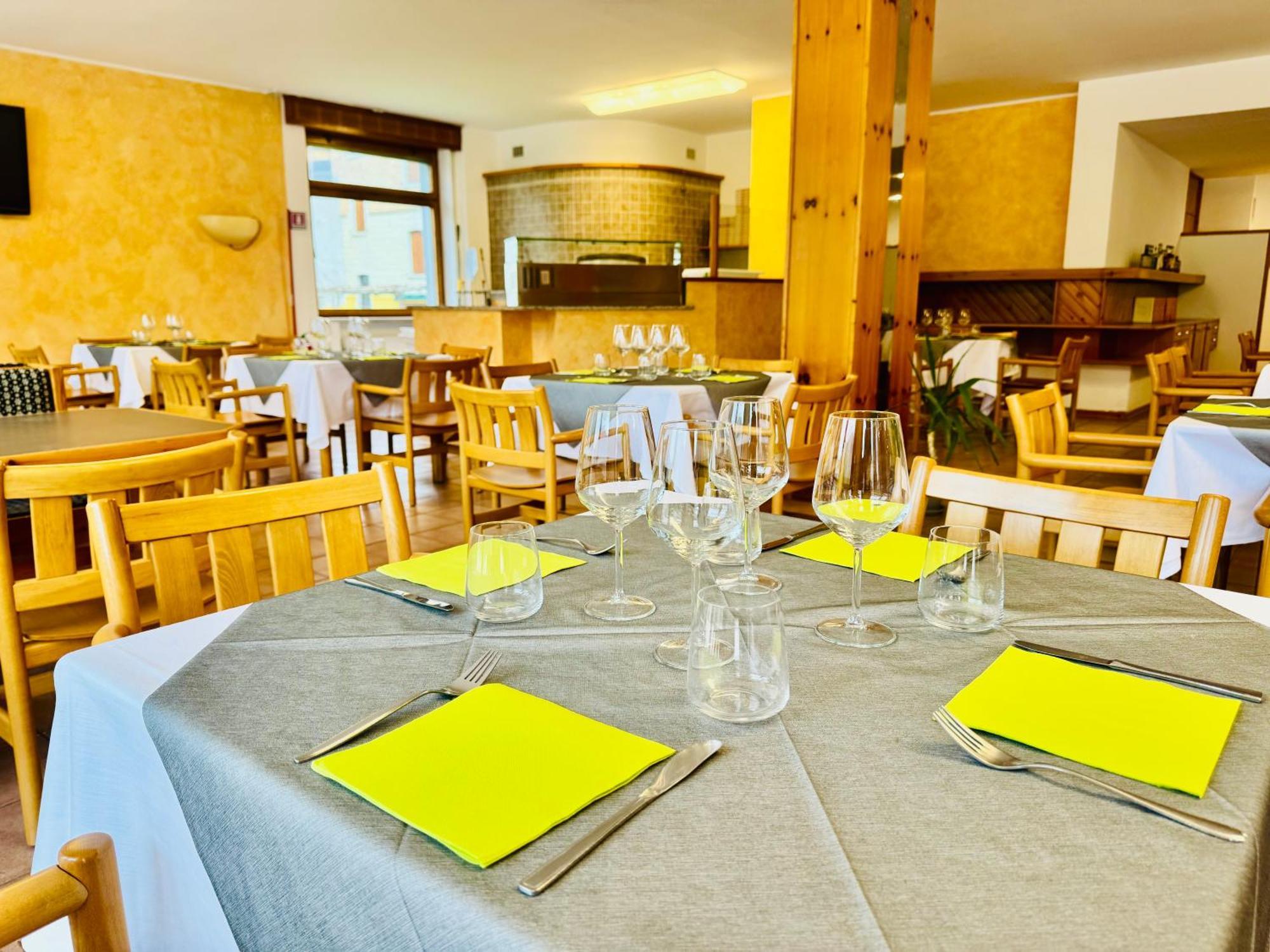 Bike & Bikers Hotel Restaurant Ампецо Екстериор снимка